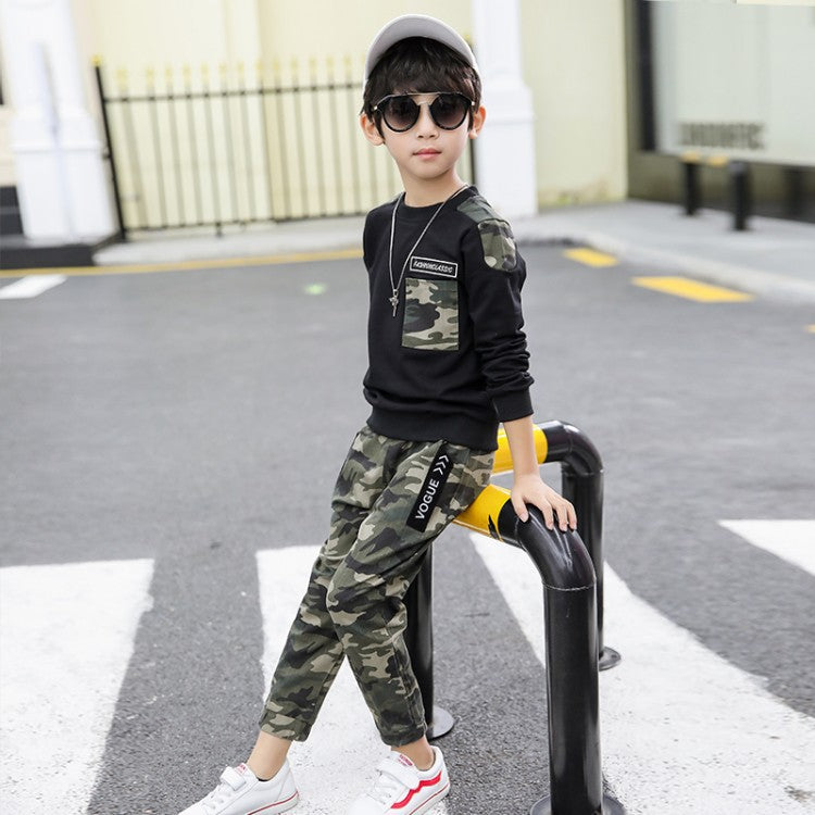 Older Children's Short-sleeved Camouflage Two-Piece Suit