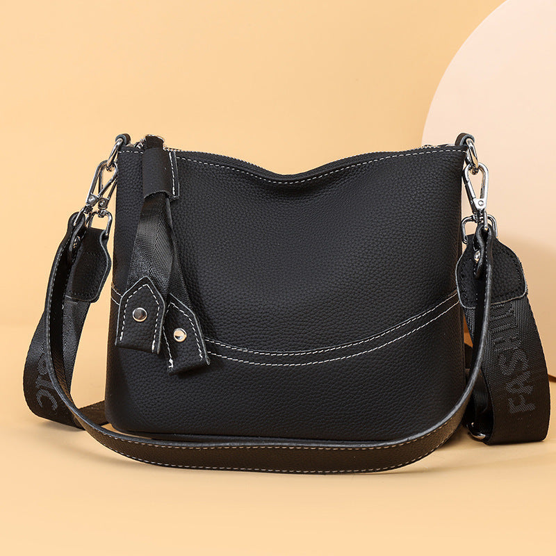 Fashionable And Versatile Simple Daily Commuter Crossbody Bag