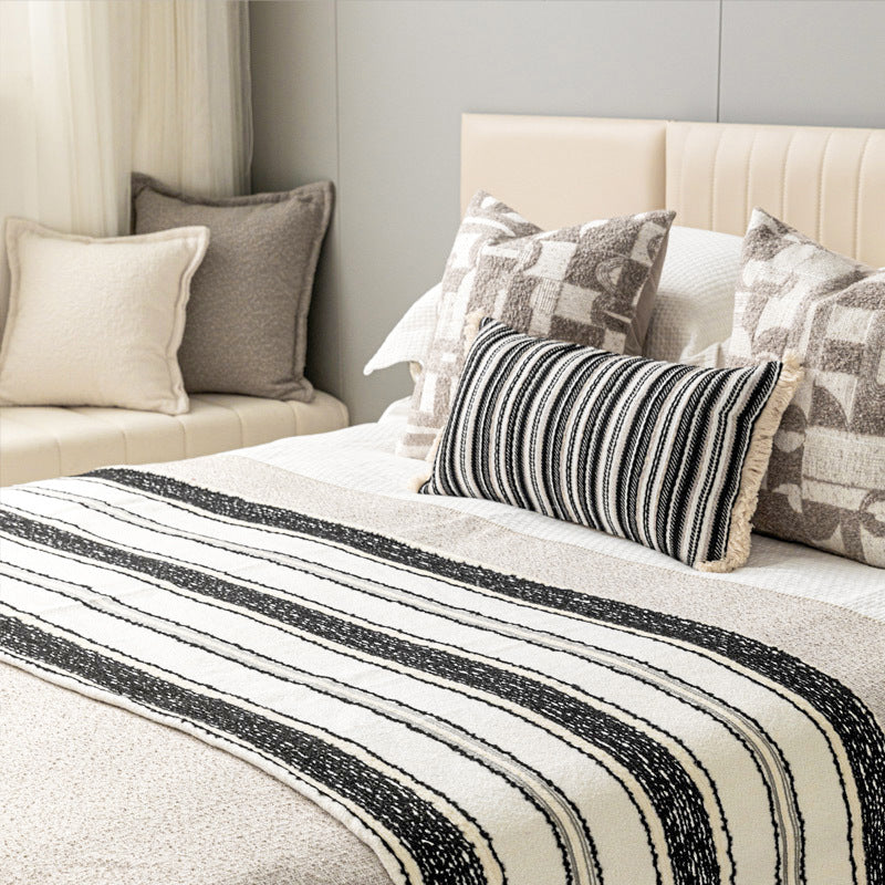 Modern Style Black And White Striped Bedding Four-piece Set