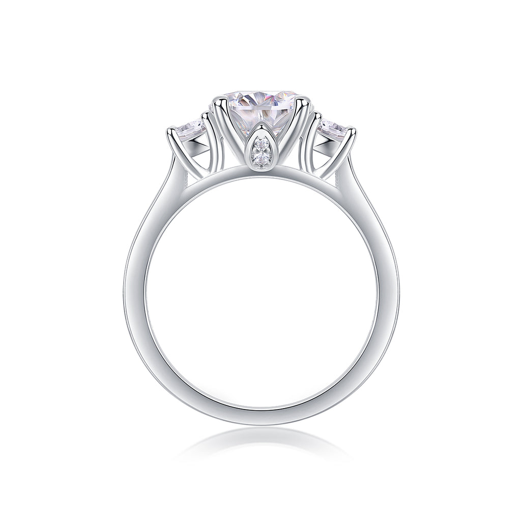 Starlight - A 2-carat Top-quality Moissanite S925 Silver Diamond Wedding Ring With Gold Plating. The Ring Can Be Inspected With A Diamond Pen