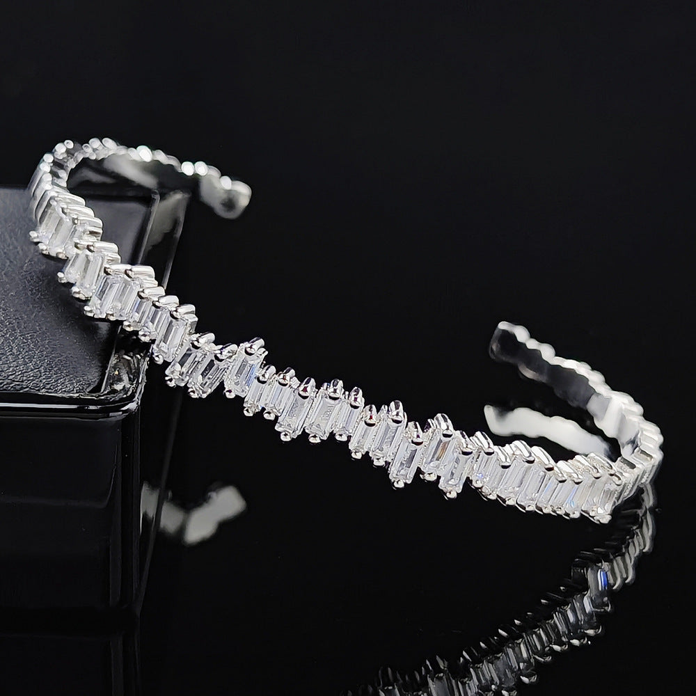 Zircon Women's Simple And Stylish Personality Bracelet