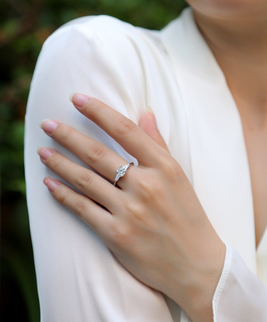 DESTINY- A Wedding Ring Set With Top-quality Moissanite S925, Silver And Platinum-plated. The Ring Can Be Inspected With A Diamond Pen