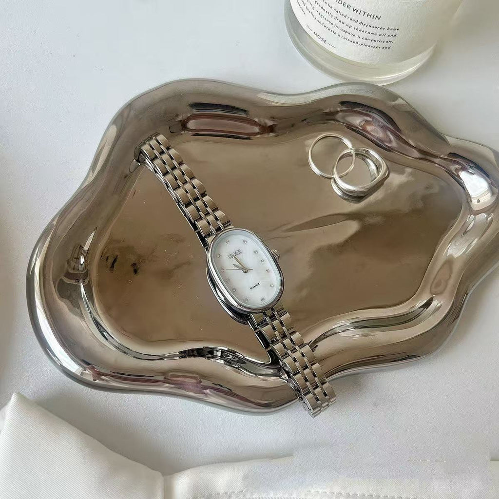 ساعة كوارتز فضية زرقاء جليدية للنساء