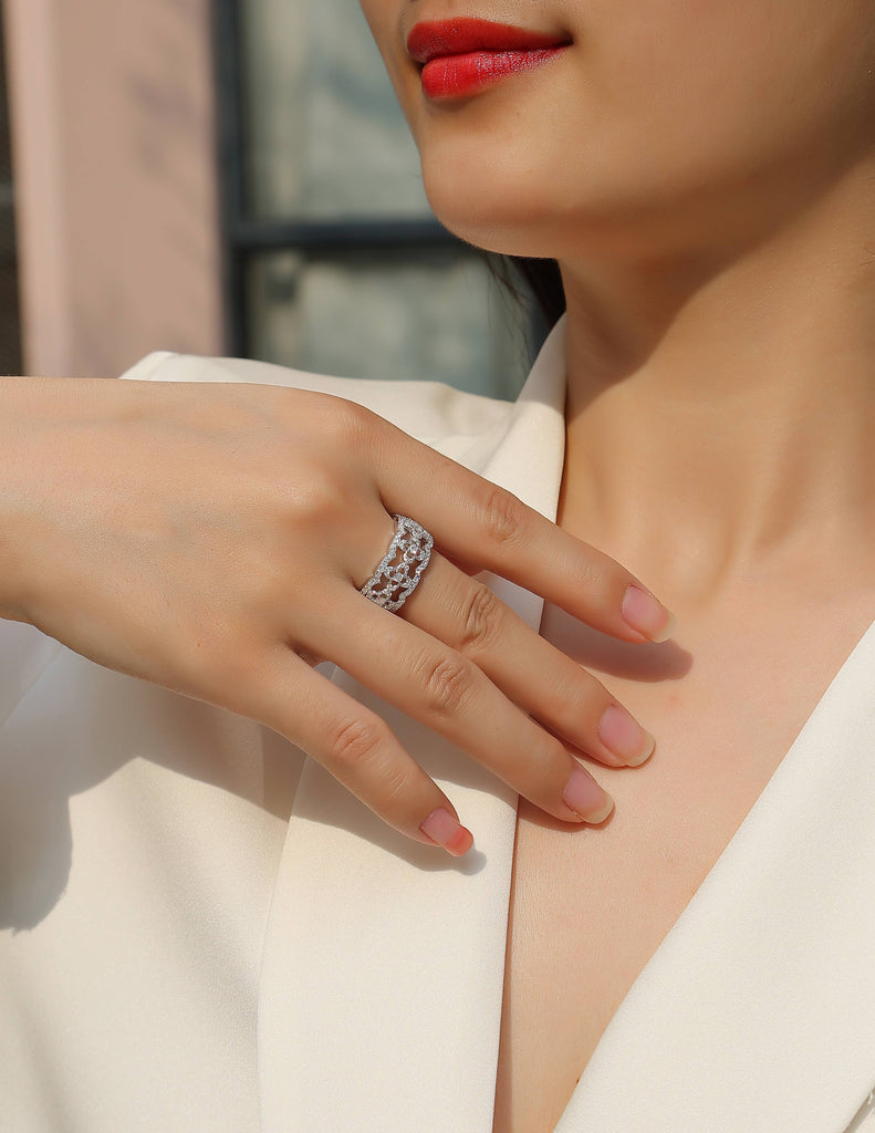 Flower Dance - A Wedding Ring Set With Top-quality Moissanite S925 Silver And Platinum-plated Diamond. The Ring Can Be Inspected With A Diamond Pen