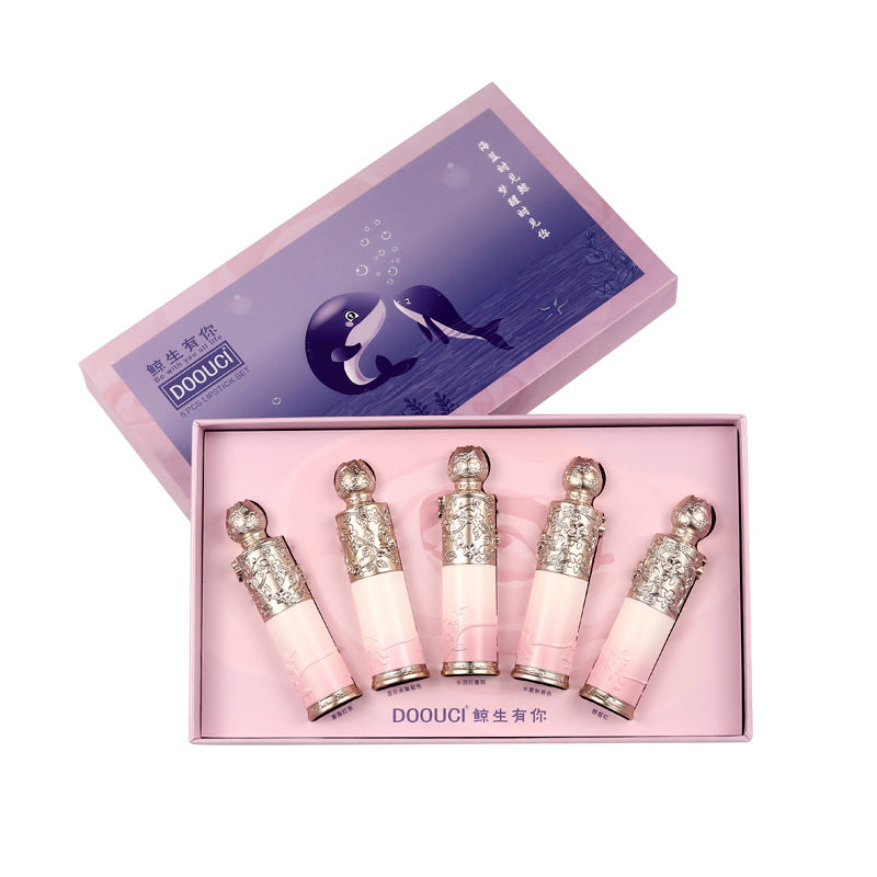 Lipstick Suit Eye Shadow Eyeliner