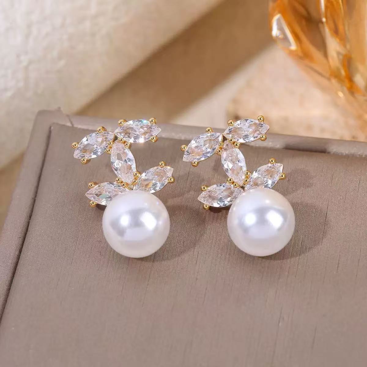 Pearl Zircon Earrings Womens Floral Design Ear Jewelry