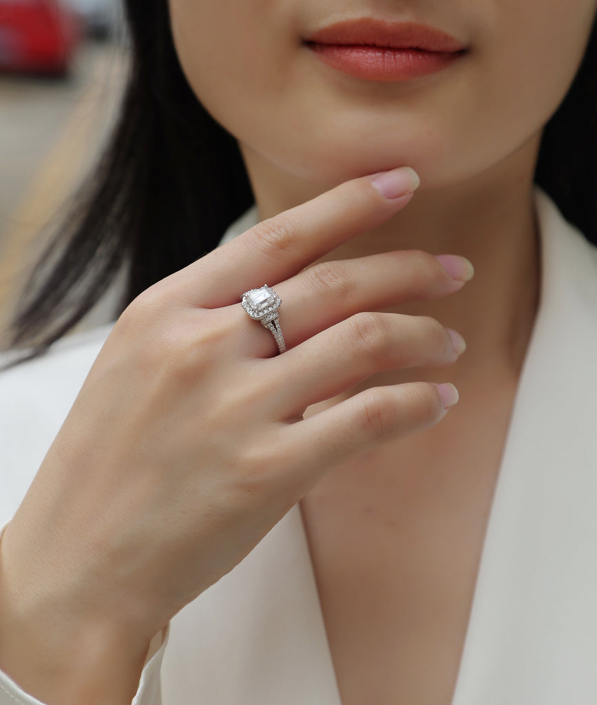 The Box For Storing Dreams - A Wedding Ring Set With Top-quality Moissanite S925, Silver And Platinum-plated. The Ring Can Be Inspected With A Diamond Pen