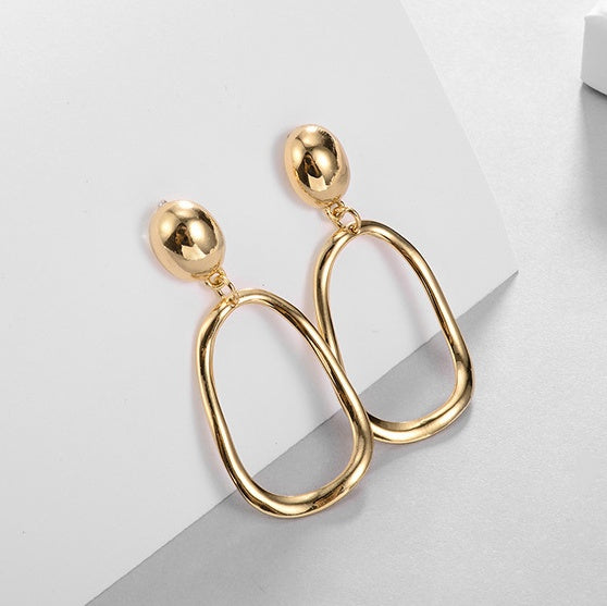 Fashion trend earrings