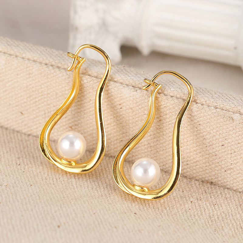 Retro-style Fashion Earrings For Women From Europe And The US