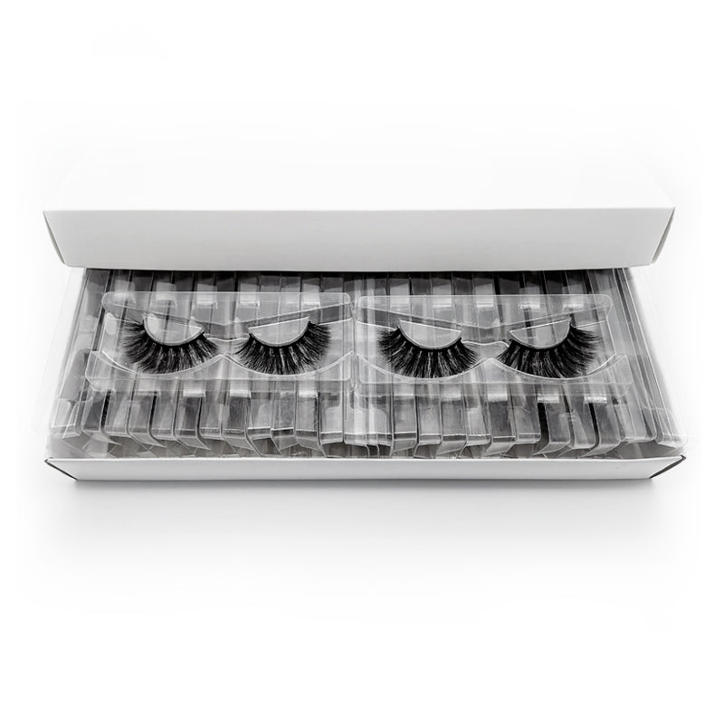 False eyelashes European and American makeup