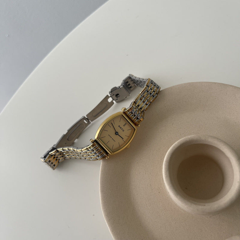 ساعة ريترو برميل النبيذ الفولاذية للنساء