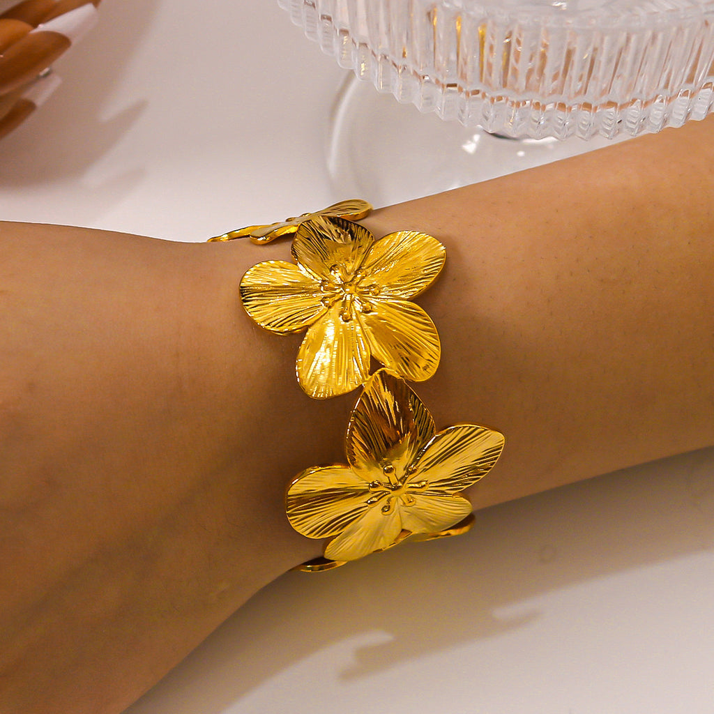 Middle East Gold Flower Ring High-grade Alloy Bracelet