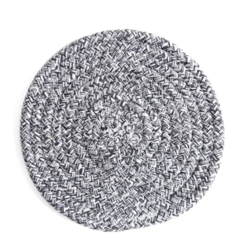 Non-slip and anti-scalding tea coaster