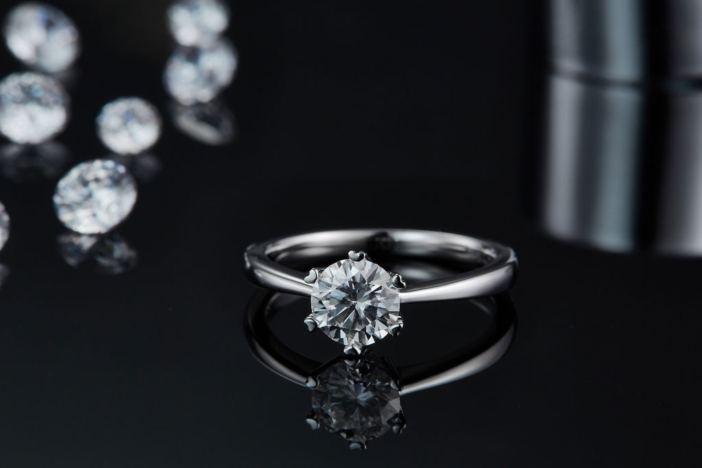 Snowflake Blooming - A Wedding Ring Set With 1-carat Top-quality Moissanite S925 Silver And Platinum-plated Diamond. The Ring Can Be Inspected With A Diamond Pen