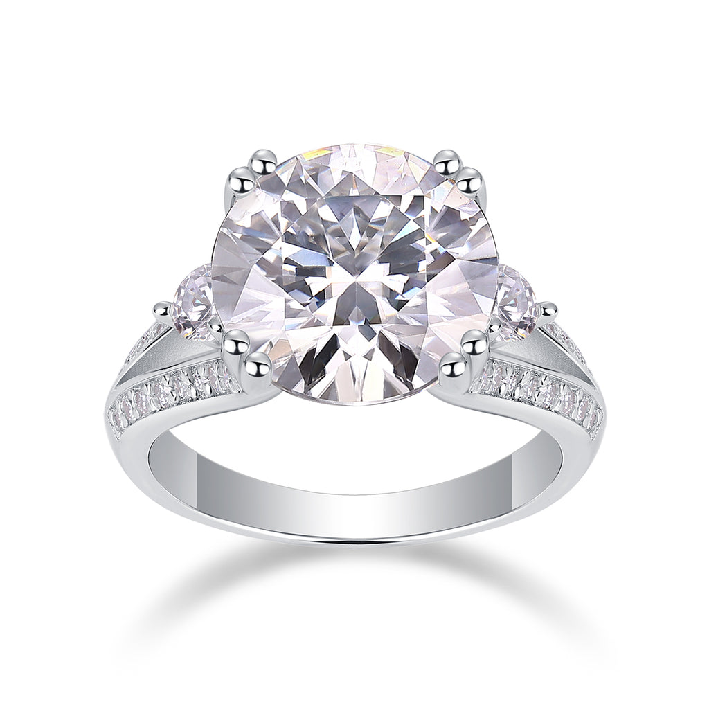 Elegant Radiance - A 5-carat Top-quality Moissanite S925 Silver Diamond Wedding Ring With Gold Plating. The Ring Can Be Inspected With A Diamond Pen