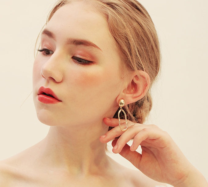 Fashion trend earrings
