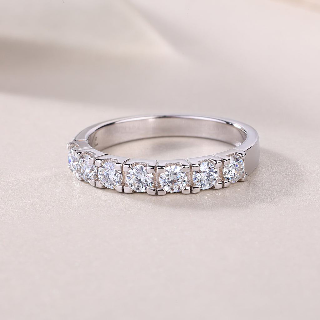 Lucky - A Wedding Ring Set With 0.1-carat Top-quality Moissanite S925 Silver And Platinum-plated Diamond Can Be Tested With A Diamond Pen