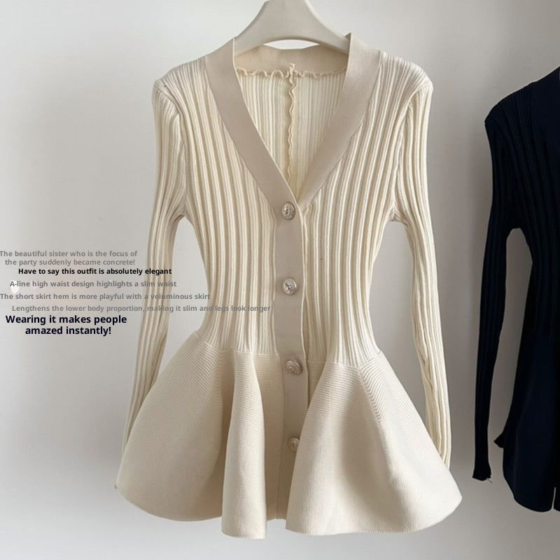 Slim-fit V-neck Floral Metal Button Wrap Dress