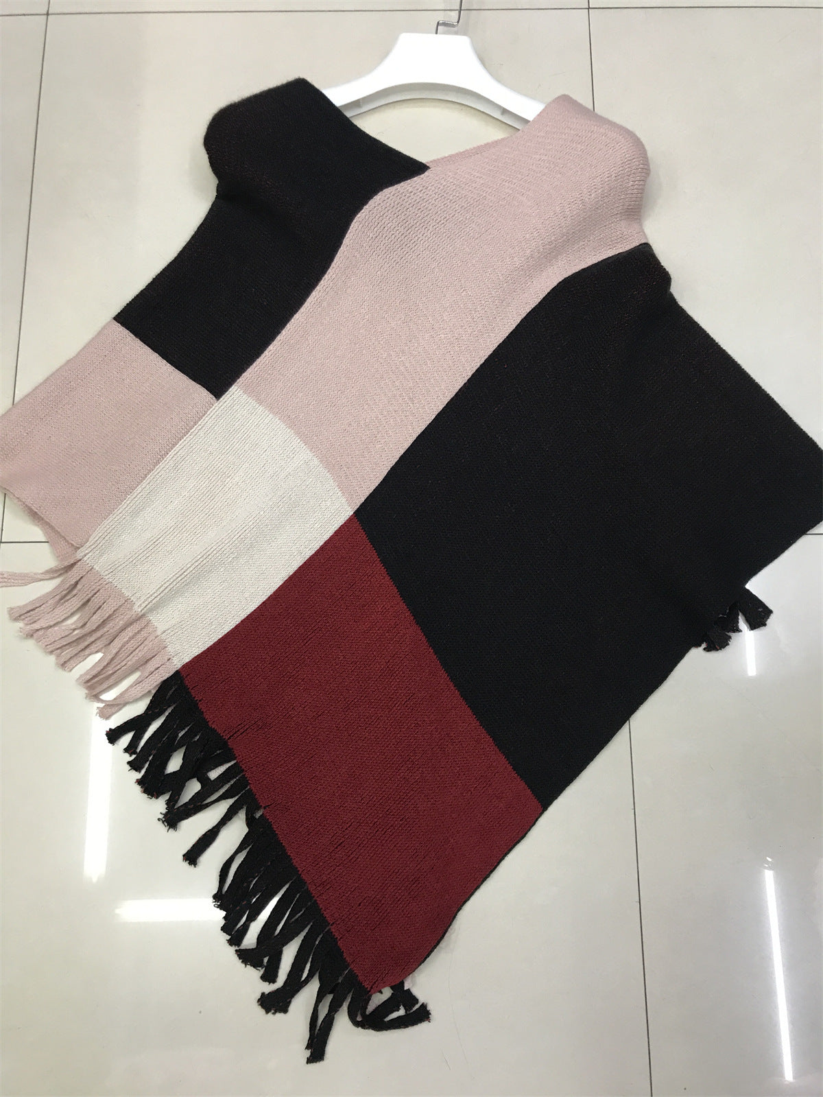 Fashion Women's Wear Color Contrast Patchwork Shawl Cape Knitted