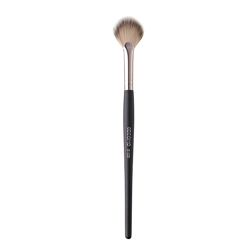 Scalloped Highlight Makeup Brush Beauty Tool
