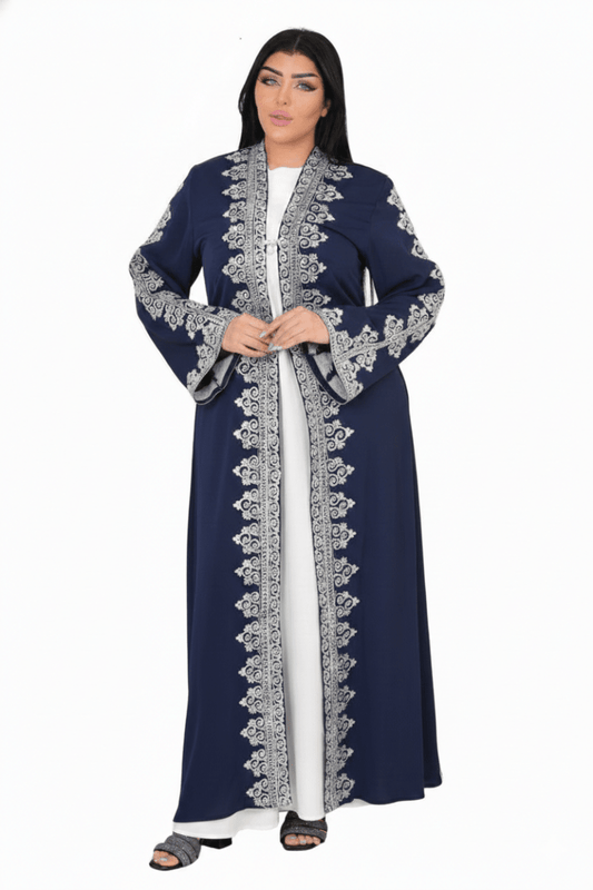 عباية حرير بتطريز ناعم وقَصّة واسعة - Eshtree