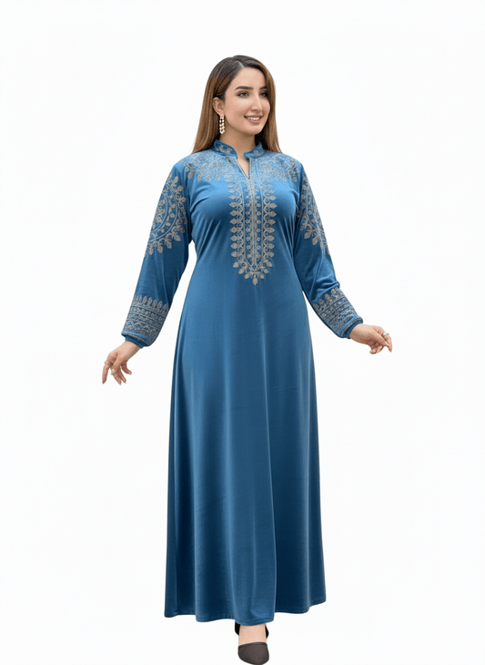 عباية قطيفة بتصميم راقي ولمسة تطريز - Eshtree