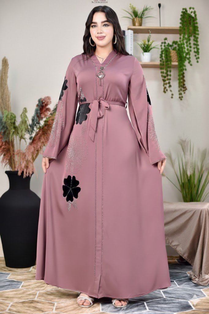 عباية ملونة أنيقة بتفاصيل فنية وعصرية - Eshtree