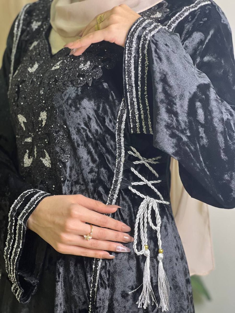 عباية نسائية مطرزة للاستقبال والخروج – خامة فرنساوي جنجا ناعمة – تصميم واسع ومريح - Eshtree