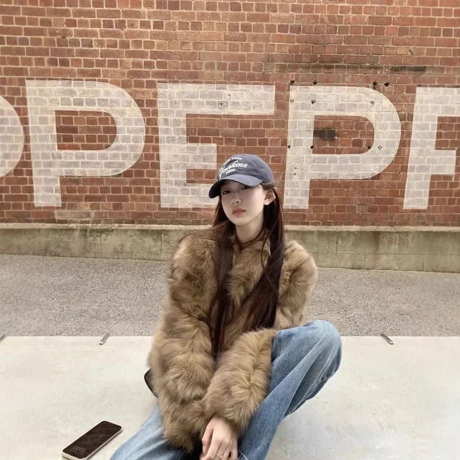 American - style Cropped Eco - friendly Faux Fur Top - Eshtree