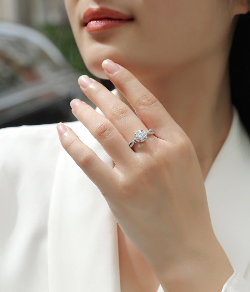 The Dream Wedding - A 1-carat Top-quality Moissanite S925 Silver And Platinum-plated Diamond Ring. The Wedding Ring Can Be Inspected With A Diamond Pen