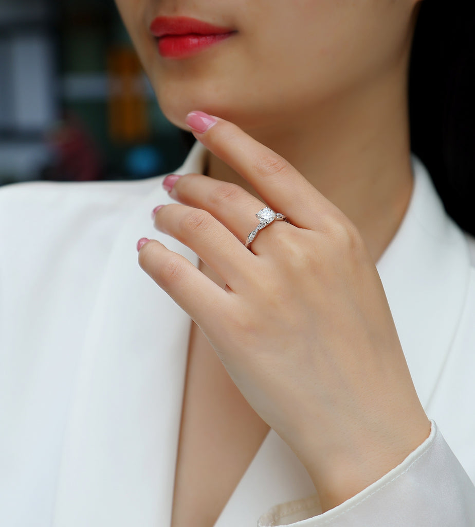 Looking Forward To Your Return - A 1-carat Top-quality Moissanite S925 Silver Platinum-plated Diamond Wedding Ring. The Ring Can Be Inspected With A Diamond Pen