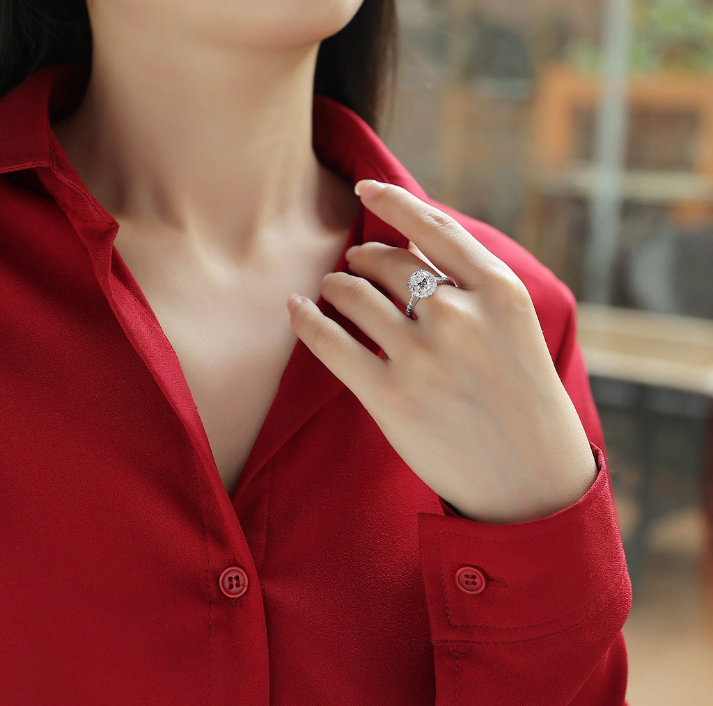 Audrey - Set With Top-quality Moissanite S925 Silver And Platinum-plated Diamond Wedding Ring. The Ring Can Be Inspected With A Diamond Pen