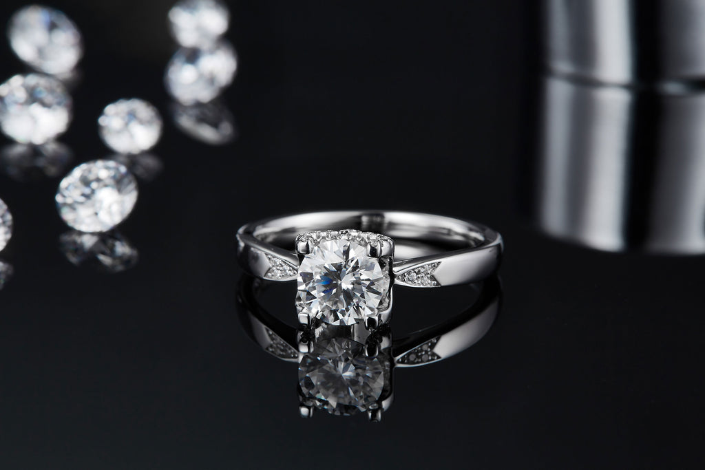 Star Guardian - A Wedding Ring Set With 1-carat Top-quality Moissanite S925 Silver And Platinum-plated Diamond. The Ring Can Be Inspected With A Diamond Pen
