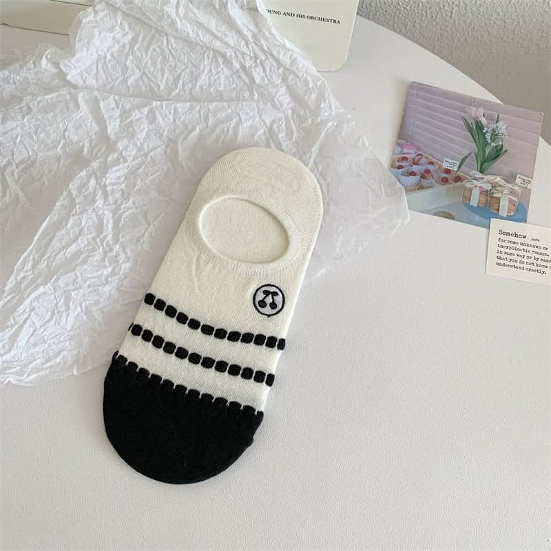 Black And White Cute Bubble Mouth Women's Low - cut Liners Socks Invisible - Eshtree