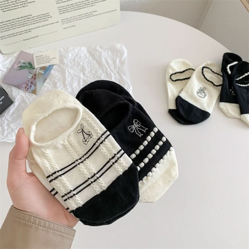 Black And White Cute Bubble Mouth Women's Low - cut Liners Socks Invisible - Eshtree