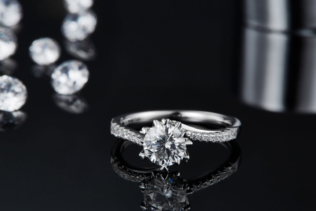 Snowflake Dance - A Wedding Ring Set With 1-carat Top-quality Moissanite S925 Silver And Platinum-plated Diamond. The Ring Can Be Inspected With A Diamond Pen