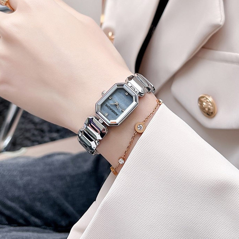 Elegant Women's Exquisite And Versatile Waterproof Watch