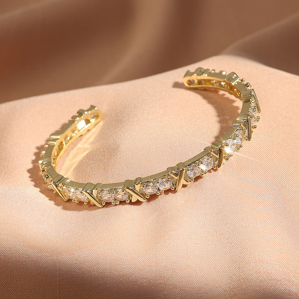 سوار عصري مرصع بالزركون للرجال والنساء