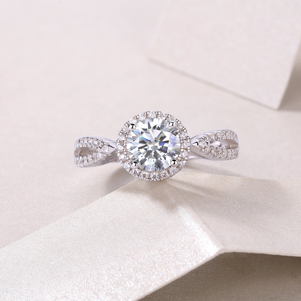 The Dream Wedding - A 1-carat Top-quality Moissanite S925 Silver And Platinum-plated Diamond Ring. The Wedding Ring Can Be Inspected With A Diamond Pen