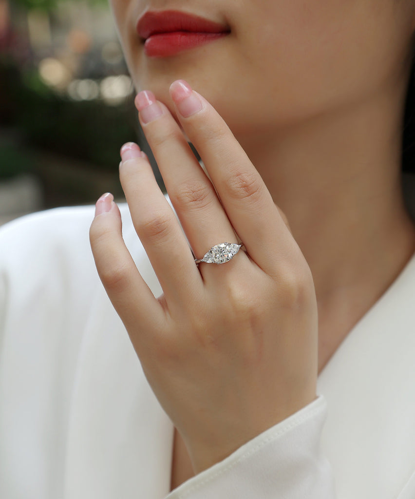 Guardian - A Wedding Ring Set With Top-quality Moissanite S925 Silver And Gold-plated Diamond. The Ring Can Be Inspected With A Diamond Pen