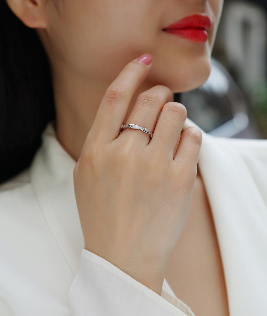 Twin - Set With Top-quality Moissanite S925, Silver And Platinum-plated Diamond Wedding Ring. The Ring Can Be Inspected With A Diamond Pen