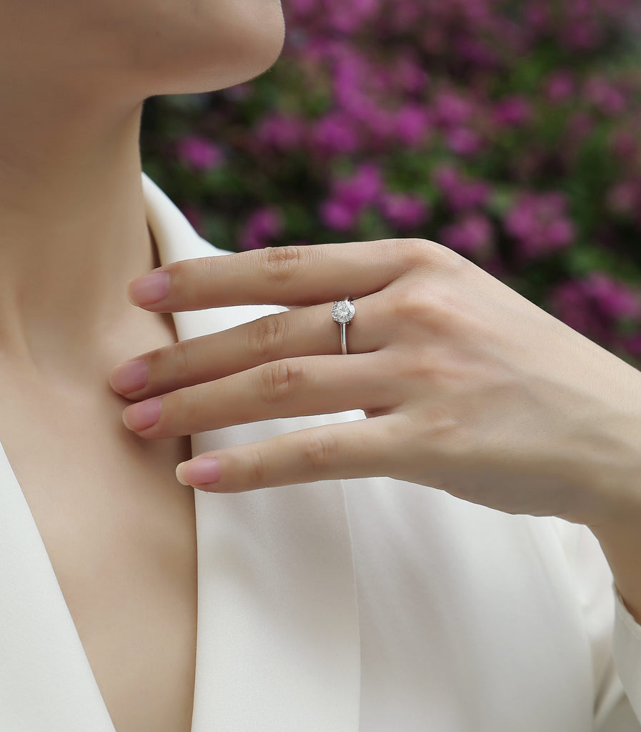 Love Words - A Wedding Ring Set With Top-quality Heart-shaped Moissanite S925 In Silver And Platinum-plated. The Ring Can Be Tested With A Diamond Pen