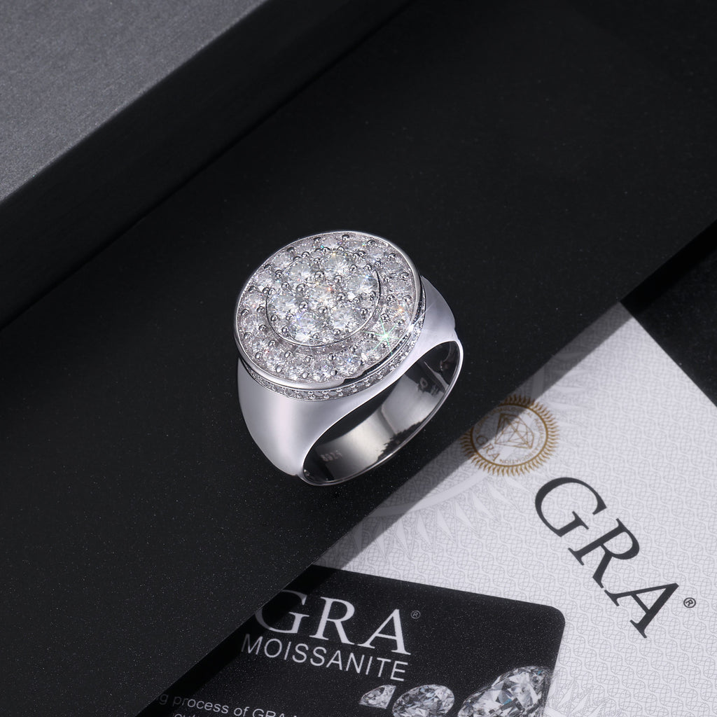 The Crown Of Kings - Men's Ring, Diamond Ring And Wedding Ring Set With Top-quality Moissanite S925, Silver And Platinum-plated. The Ring Can Be Tested With A Diamond Pen