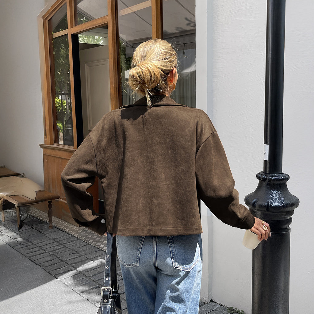 جاكيت نسائي بأكمام طويلة وياقة مطوية