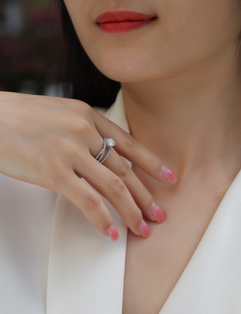 Unrestrained Imagination - A 1-carat Top-quality Moissanite S925 Silver Diamond Wedding Ring With Platinum Plating. The Ring Can Be Inspected With A Diamond Pen.