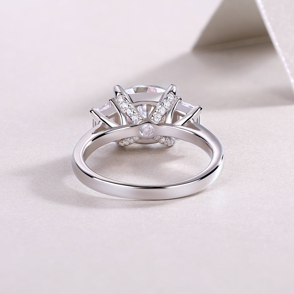 Search For A Wedding Ring Set With Top-quality Moissanite S925 Silver And Platinum-plated Diamond. The Ring Can Be Inspected With A Diamond Pen