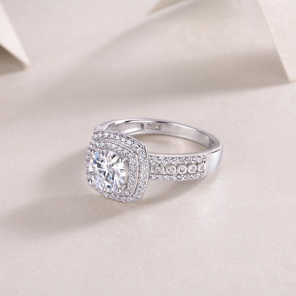 French Holiday - A Wedding Ring Set With 1-carat Top-quality Moissan S925 Silver And Platinum-plated Diamond. The Ring Can Be Inspected With A Diamond Pen