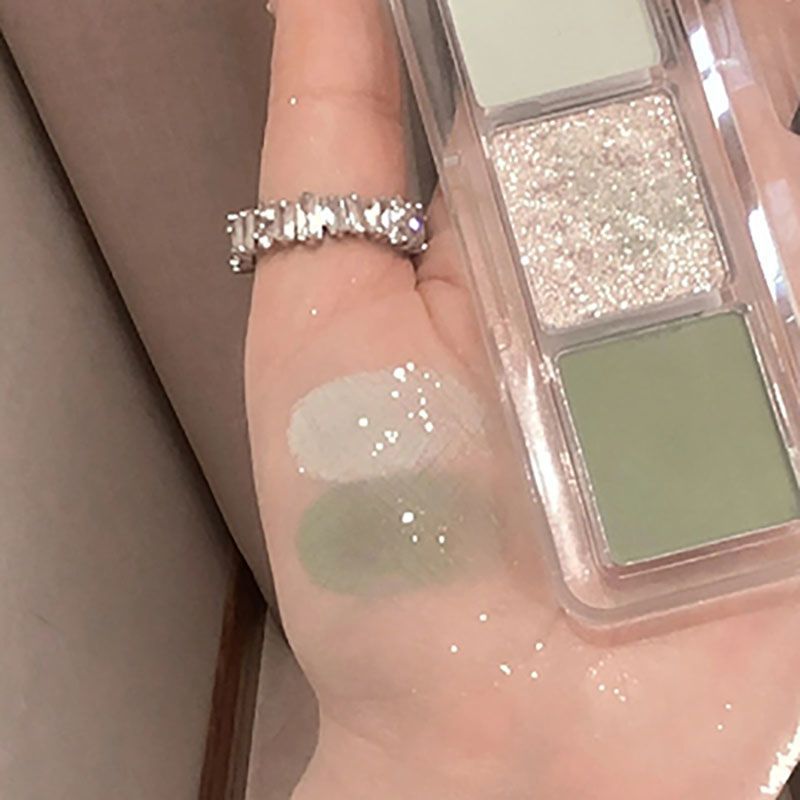 Tri-color Green Eyeshadow Matte Pearly And Fine Shimmer