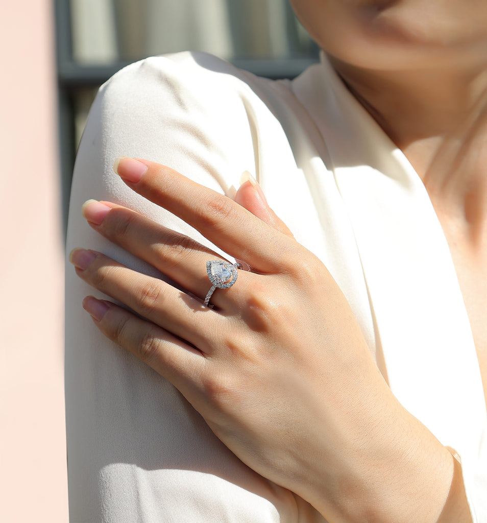 Electric Shock - A Wedding Ring Set With Top-quality Moissanite S925 Silver And Platinum-plated Diamond Can Be Tested With A Diamond Pen