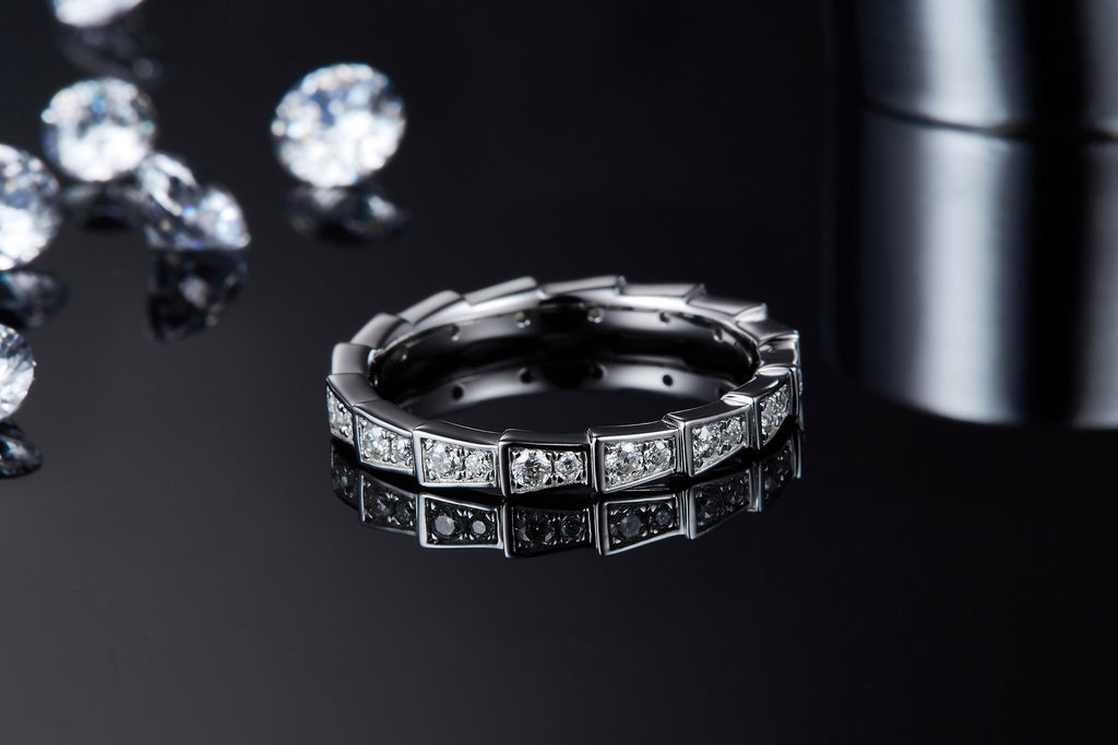 The Snake Mark - A Wedding Ring Set With Top-quality Moissanite S925 In Silver And Platinum-plated. The Ring Can Be Inspected With A Diamond Pen
